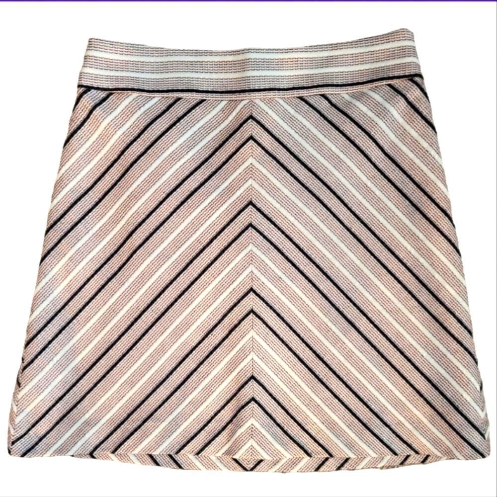EC LOFT SKIRT LINED AND ZIPPER ON THE SIDE SZ.4